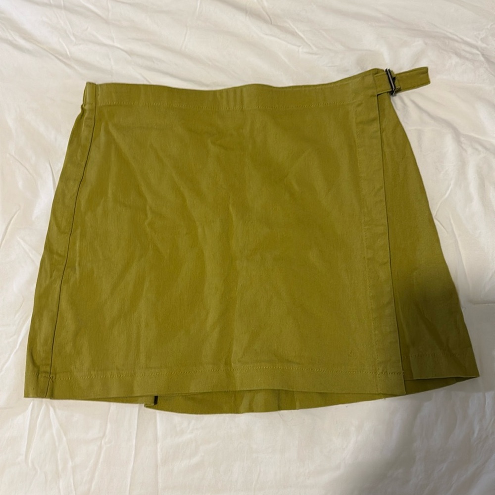 Green side buckle Wild Fable skirt